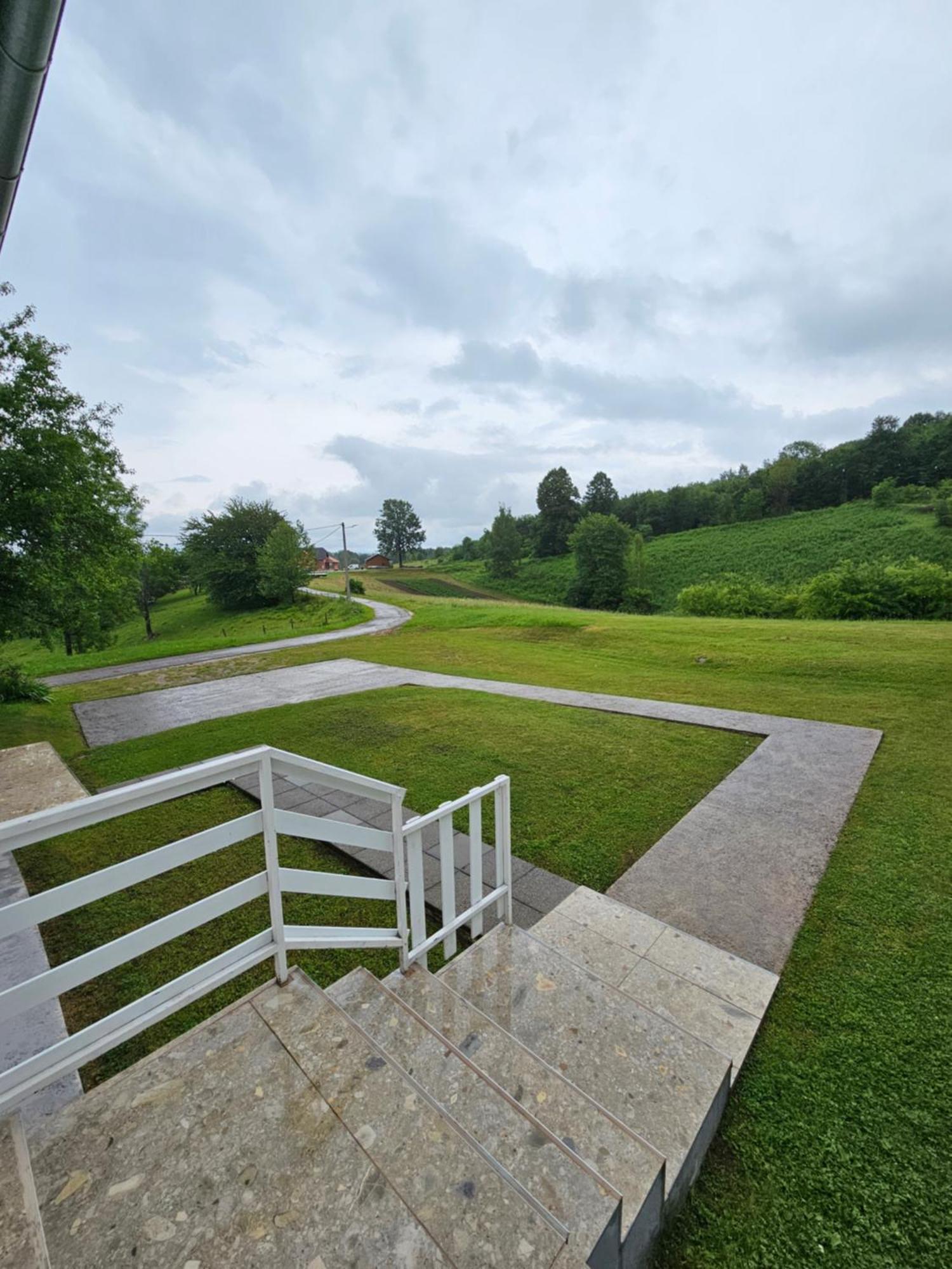 Apartman Mile - Holiday House Smoljanac Exteriér fotografie